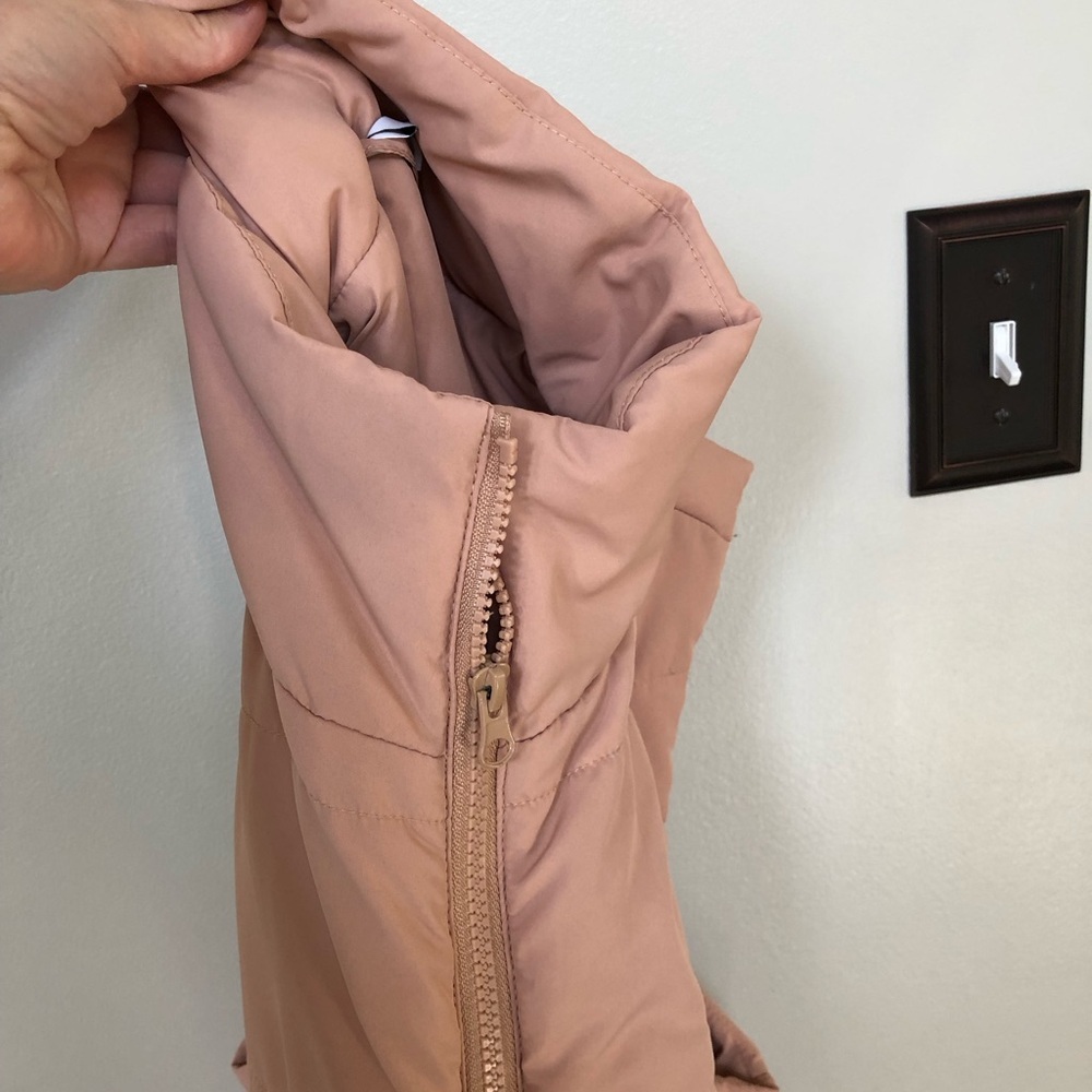 Motherhood Womens M Sleeveless Long Pregnancy Puffer Vest w/Pockets - Light Pink - Picture 12 of 13